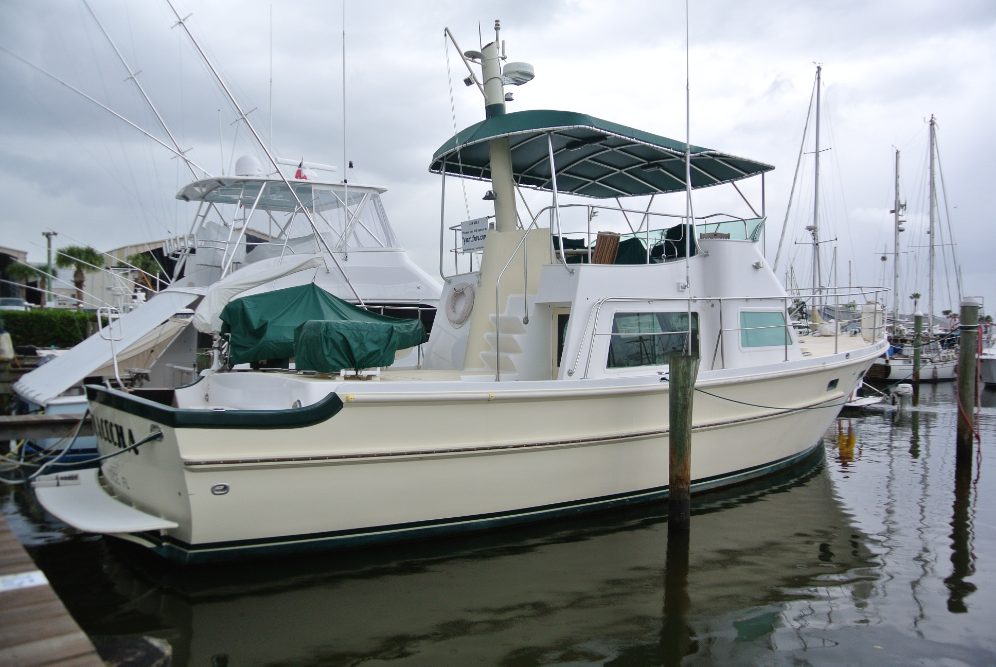 47' Garden Designed Cheoy Lee that was lovingly restored. I'm always happy to have listings like this. THIS is ART, and why I became a broker.